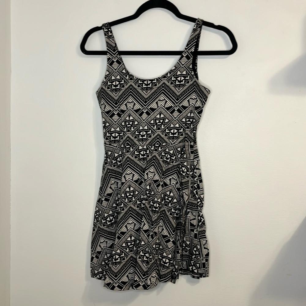 VS PINK XS Aztec Print Dress